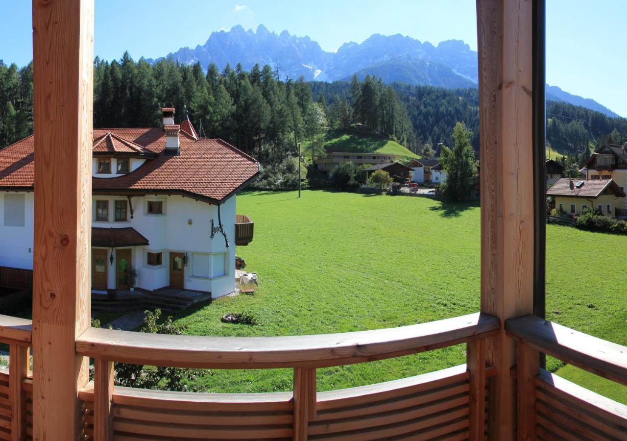 Garni - Am Burghuegel Hotel
